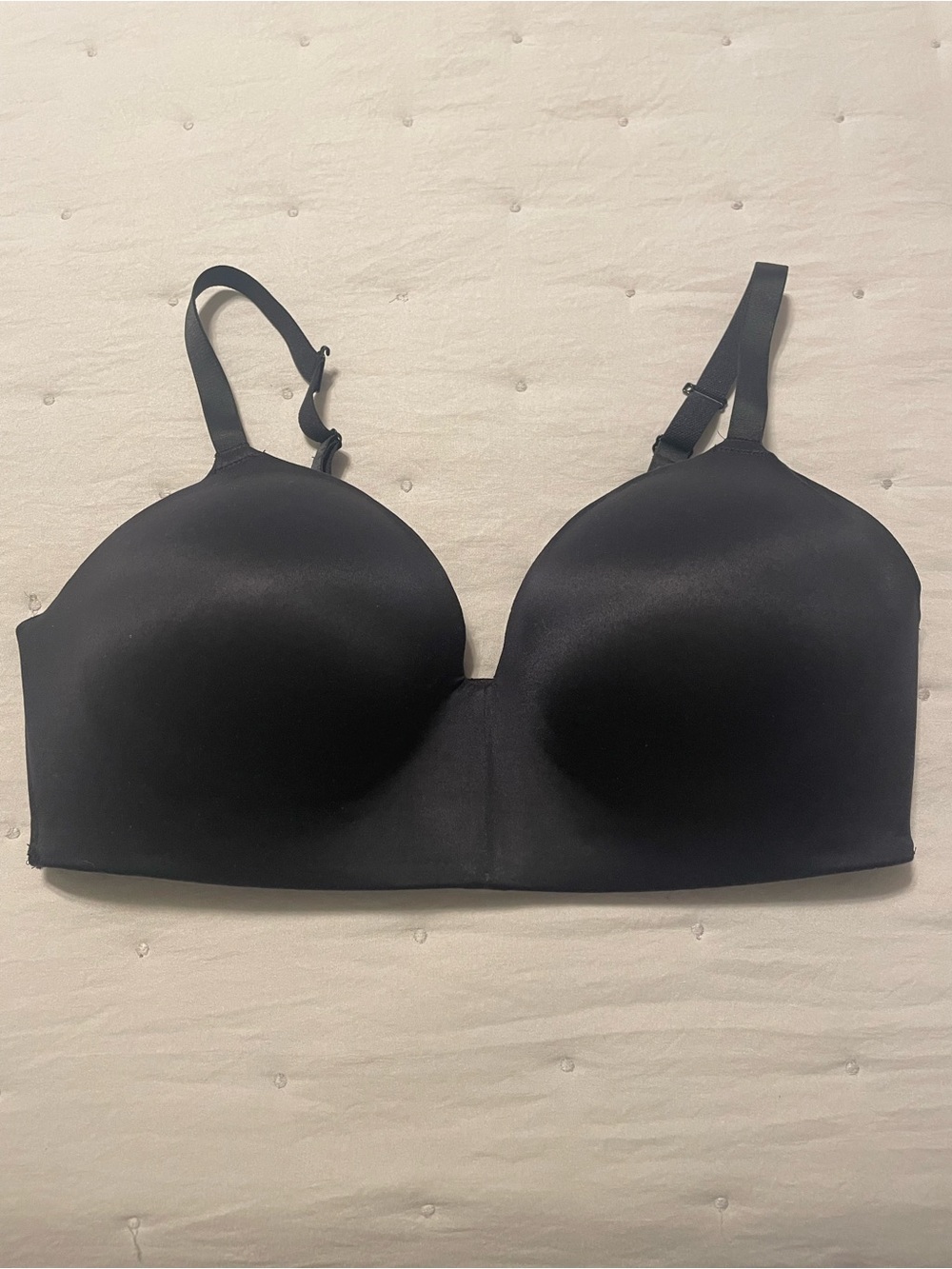 B. Tempt’d Everyday Smooth Black Seamless Bra Wireless Size 36 DD